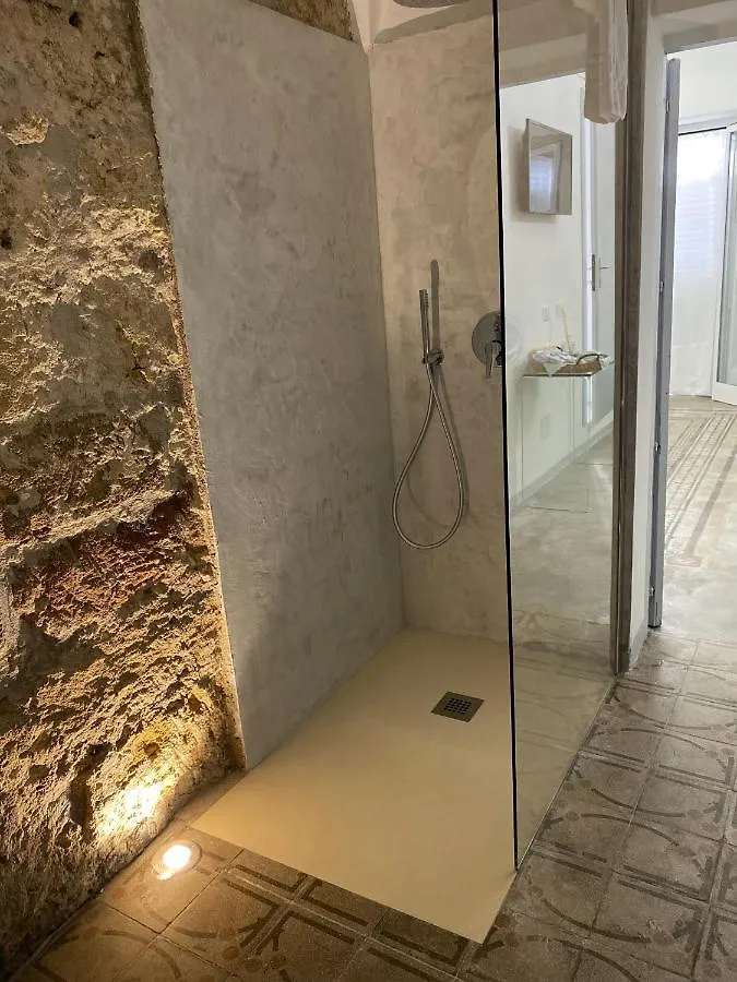 Settegrana Suite Con Vasca Idromassaggio チーニジ イタリア