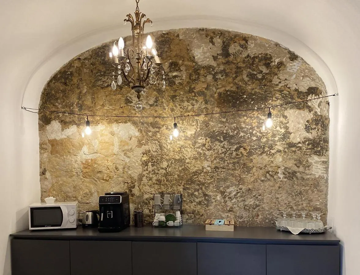 Settegrana Suite Con Vasca Idromassaggio チーニジ 0*,  イタリア